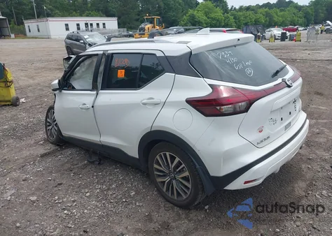 2021 Nissan Kicks Sv Xtronic Cvt z USA, uszkodzony, nr VIN 3N1CP5CV4ML557339